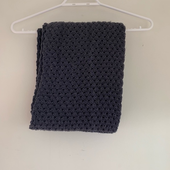 Scarves - Picture 4 of 7